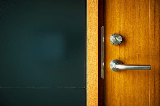 いつまでも気持ちよく、経年変化をも楽しめる素材。