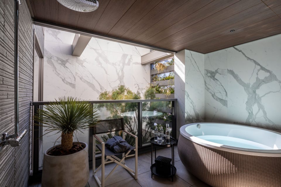 Balcony ＆ Jacuzzi