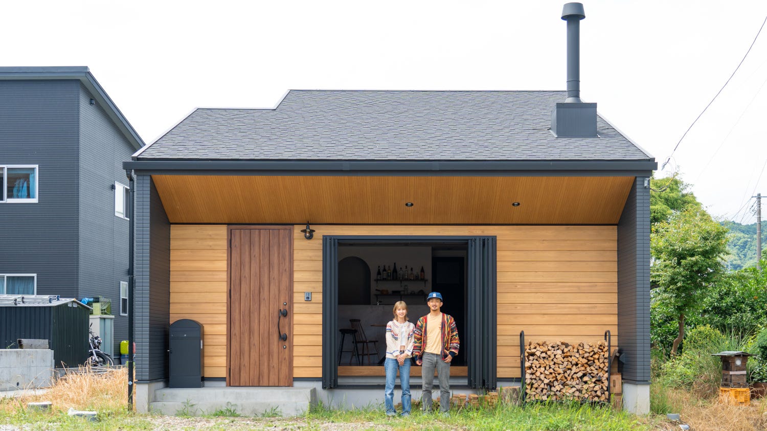 薪ストーブと土間のある平屋 20代で叶えた2人の理想の住まい