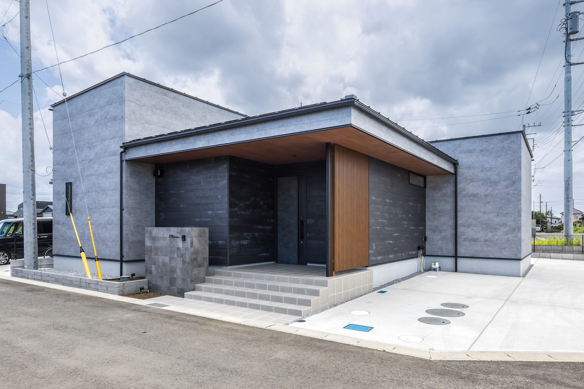 Point.01　外へ閉じ内へ開くファサード