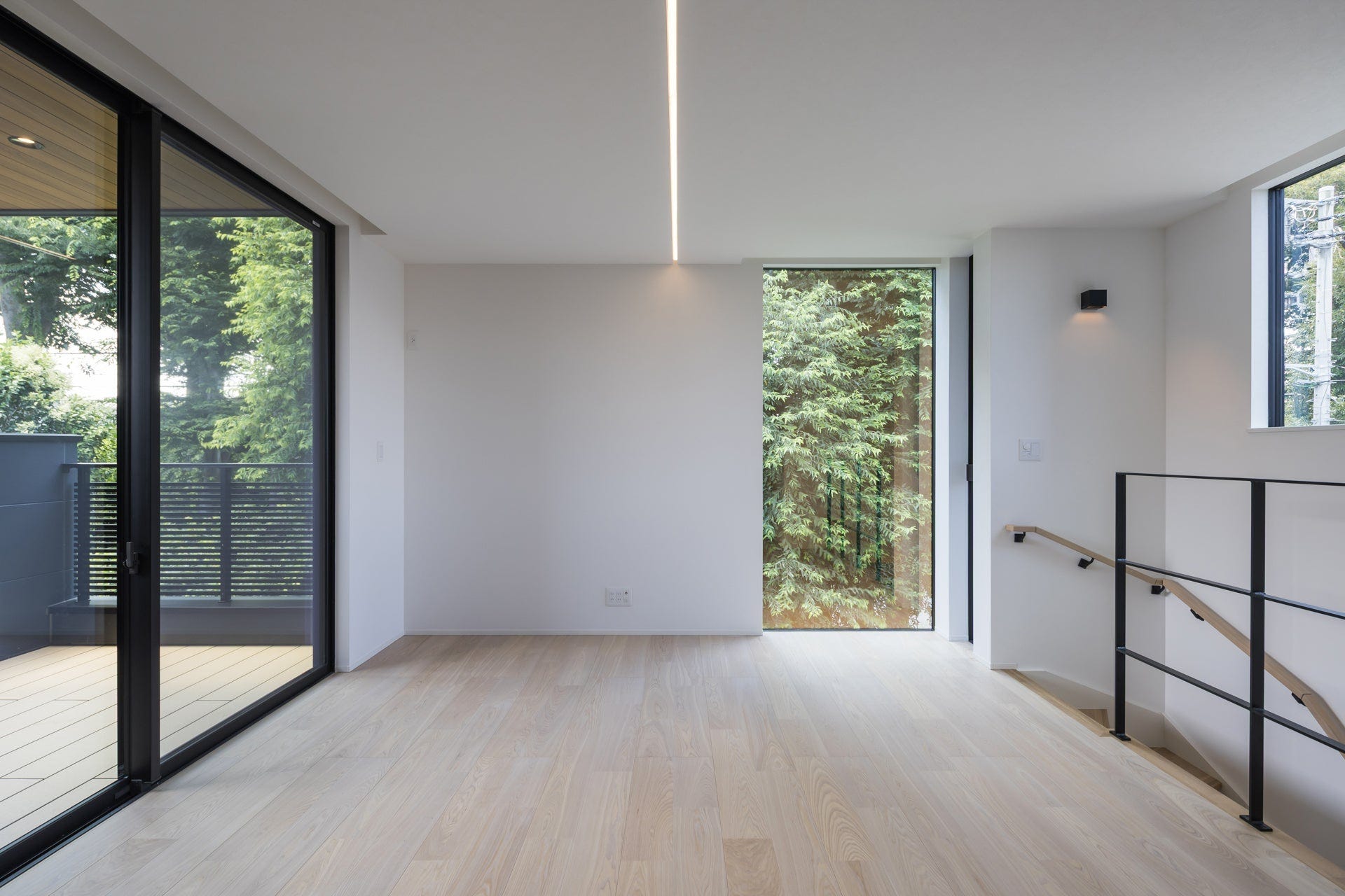 Point.01 木々を望む大開口